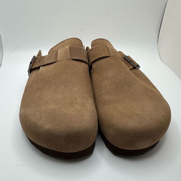 CUSHIONAIRE Women's Hana Cork Footbed Clog with Genuine Leather Upper, Faux Fur - Picture 2 of 7